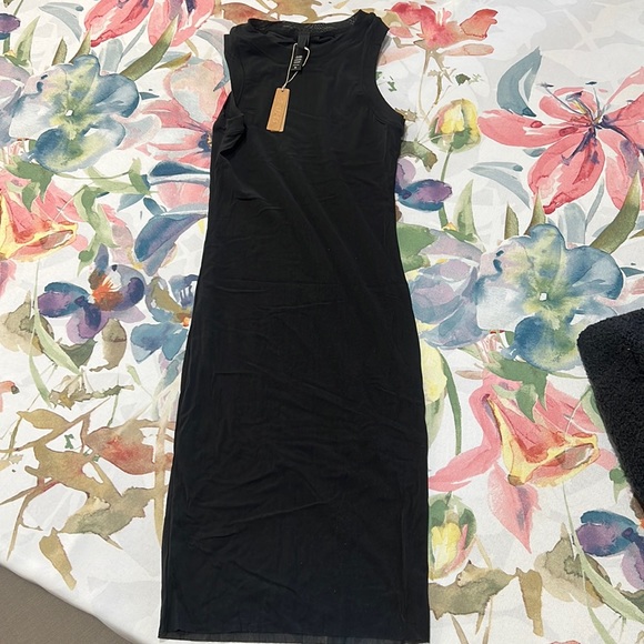 SKIMS Other - Skims sheer sleeveless slip dress